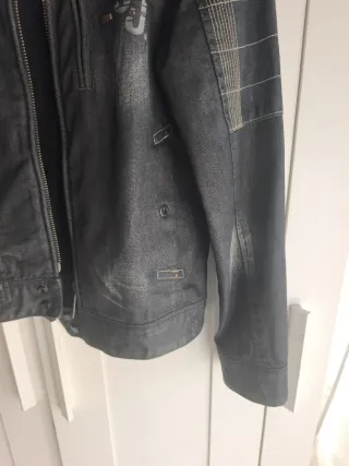 Chaqueta vaquera Efecto desgastado