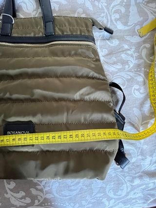 Mochila Bosanova acolchada verde y negra