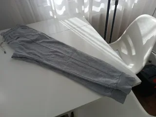 Pantalón de chándal gris