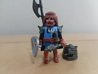 Playmobil Guerrero Medieval con Hacha y Escudo