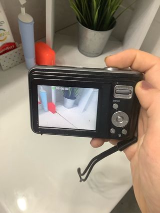 Cámara Digital Samsung Zoom Lens 4x