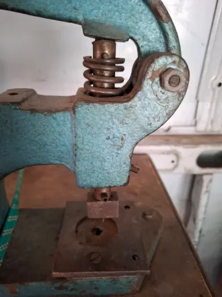 Remachadora manual industrial