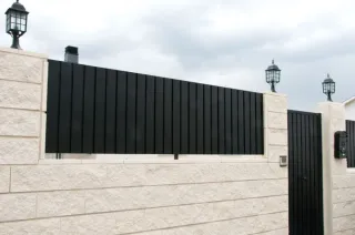 Muros de bloque Ladrillo valla  portón motorizado
