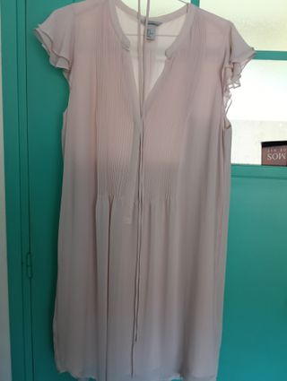 Vestido rosa pálido de verano