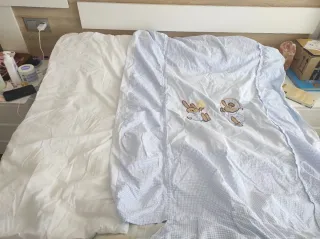 Edredón y funda cuna con conejitos