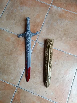 Disfraz Caballero Espada, Pecherín y Escudo Dragón