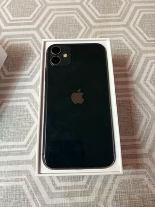iPhone 11 con pantalla y batería nuevas 64gb