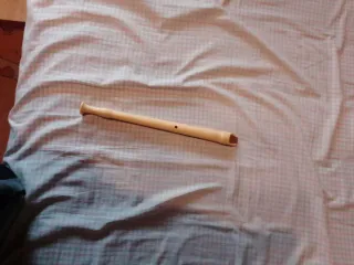 Flauta dulce de plástico color beige