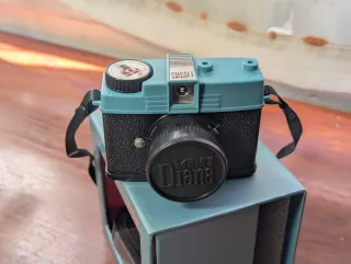 Cámara Lomography Diana Mini + Libro fotos