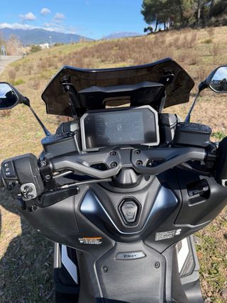 Yamaha TMAX 560 2022
