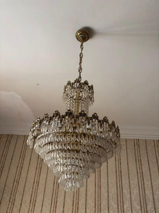 Lámpara de araña de cristal dorada