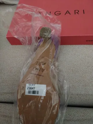 Zapatos de fiesta dorados , morados y rosa