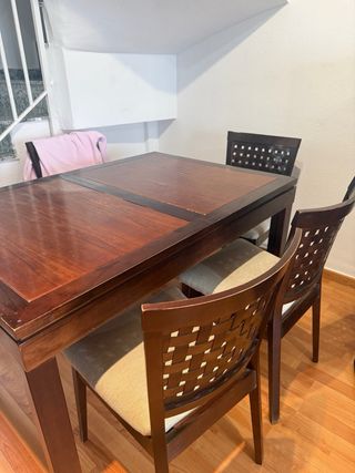 Mesa de comedor y 6 sillas