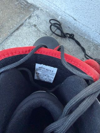 Tavola da snowboard Generics Special con scarponi e attacchi