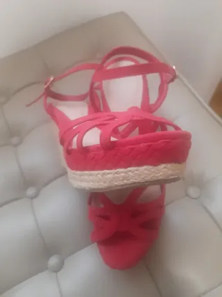Sandalias cuña esparto rojas