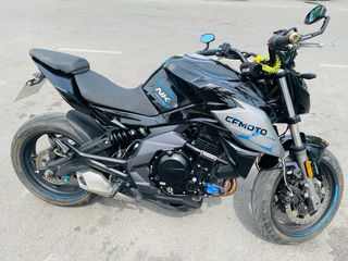 CFMOTO 650 NK Negra/Plata