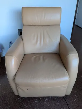 Sillón reclinable eléctrico beige