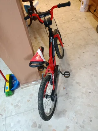 Bicicleta Monty 104 Roja