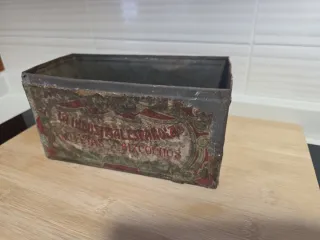 Caja antigua La Industrial Española