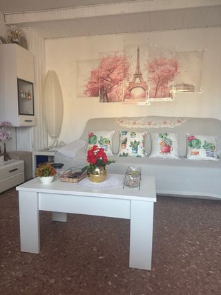 Alquilo piso ja habitación en el barrio de la luz