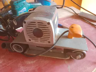 Lijadora de banda U-690