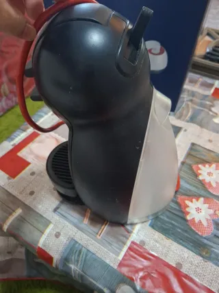 Cafetera Nescafé Dolce Gusto Negra