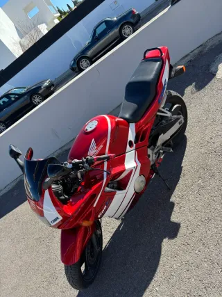 Honda CBR 600 F2 Roja y Blanca