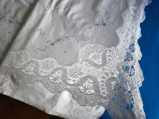 Antiguo juego sábanas encaje bolillo algodón.