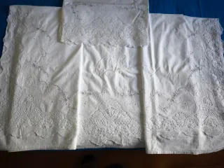 Antiguo juego sábanas encaje bolillo algodón.