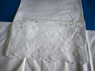 Antiguo juego sábanas encaje bolillo algodón.