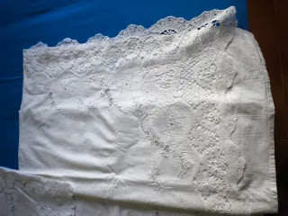 Antiguo juego sábanas encaje bolillo algodón.