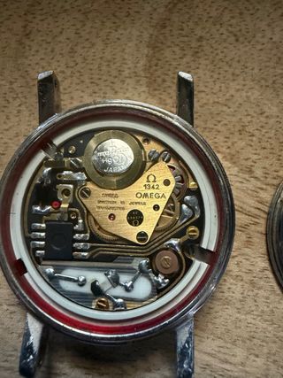 Reloj Omega Quartz Negro/Plateado