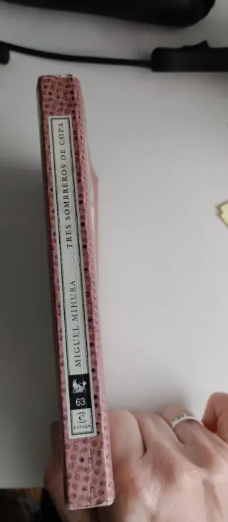 Tres sombreros de copa