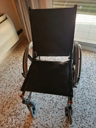 Silla de ruedas plegable,son dos sillas