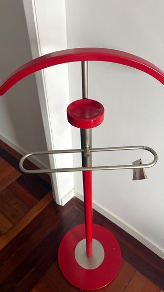 Galán de noche vintage rojo metal