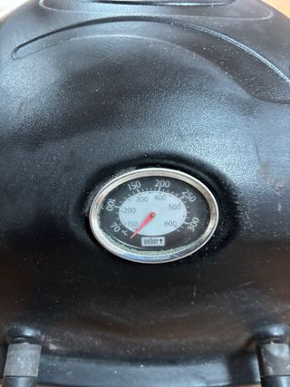 Barbacoa de gas Weber negra