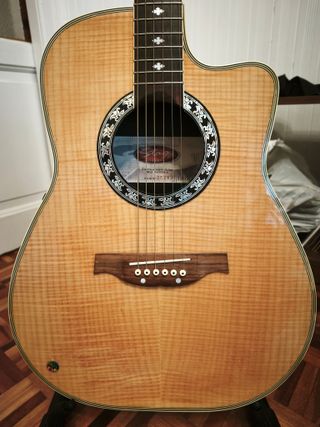 Guitarra Electroacústica Stagg + Estuche Ovation.