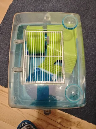 Jaula para hámster azul y verde