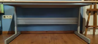 Mesa de trabajo madera y metal