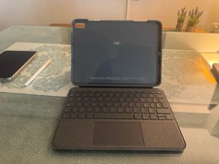 iPad Air 11 M2 Plata con Teclado