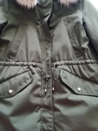 Parka Zara verde militar talla M