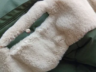 Parka Zara verde militar talla M