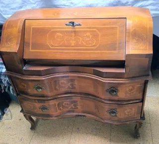 Secreter de madera con cajones