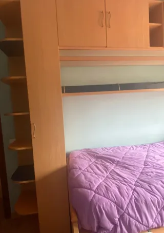 Cama nido de madera.