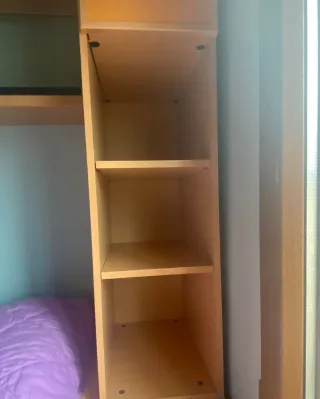 Cama nido de madera.