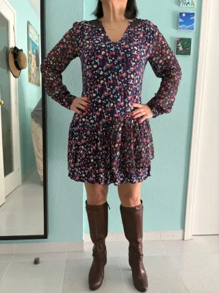 Vestido estampado floral azul y rojo