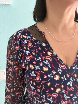 Vestido estampado floral azul y rojo