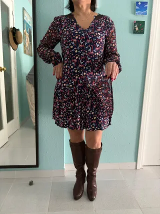 Vestido estampado floral azul y rojo