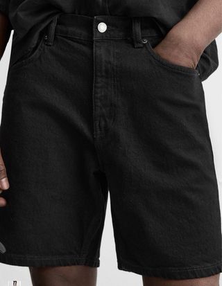 Bermuda Negra Regular Fit