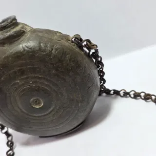 Borraccia fiaschetta da pellegrino in metallo